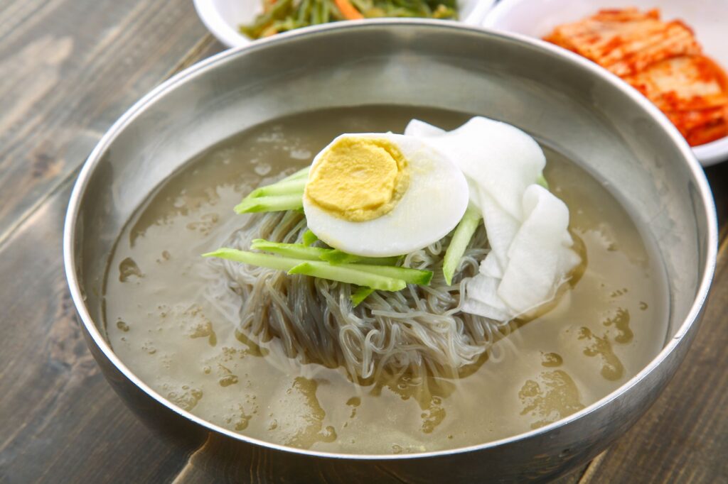 시원한 물냉면? 당신의 인슐린을 박살 내는 '설탕 국물'